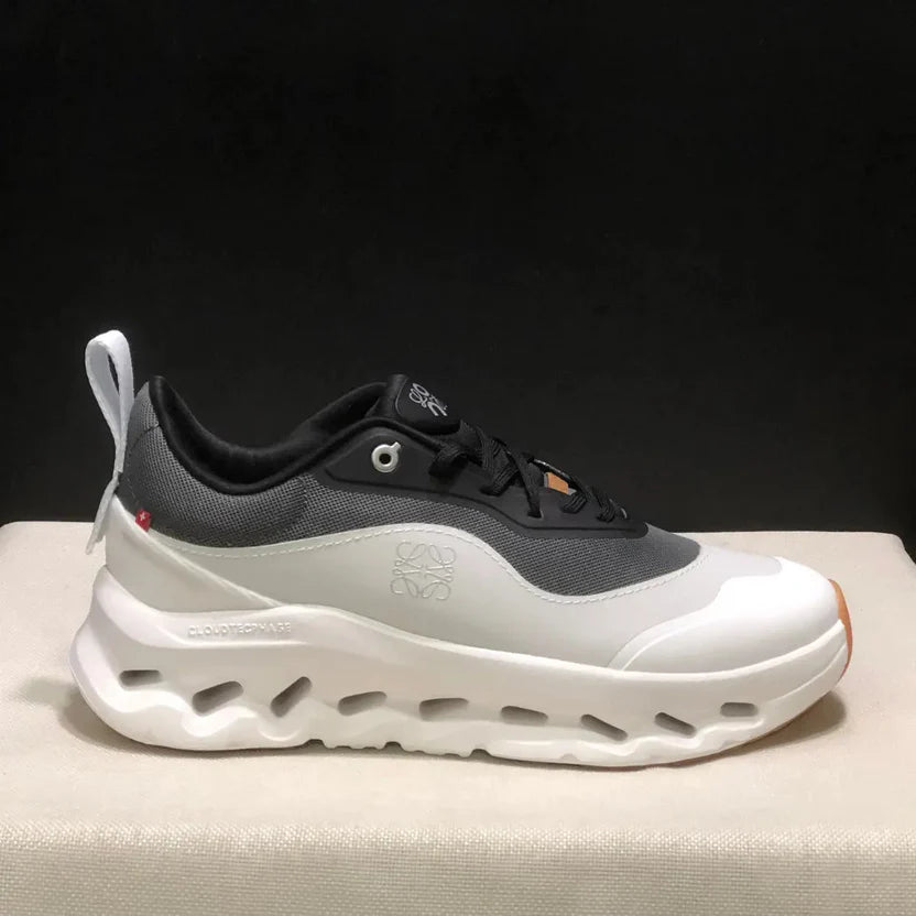 On Cloud × Loewe — Cloudtilt Gris Blanc