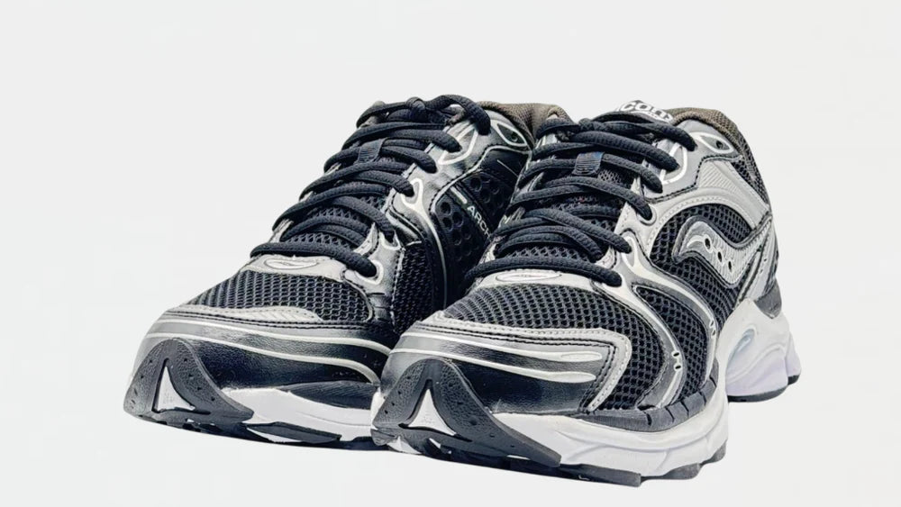 Saucony Triumph 4 "Black Silver"